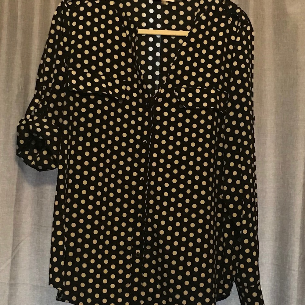 CALVIN KLEIN!! POLKA DOTS BLOUSE